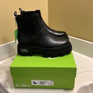 Sam Edelman Daelyn Chelsea boot,  black leather, 7.5, never worn